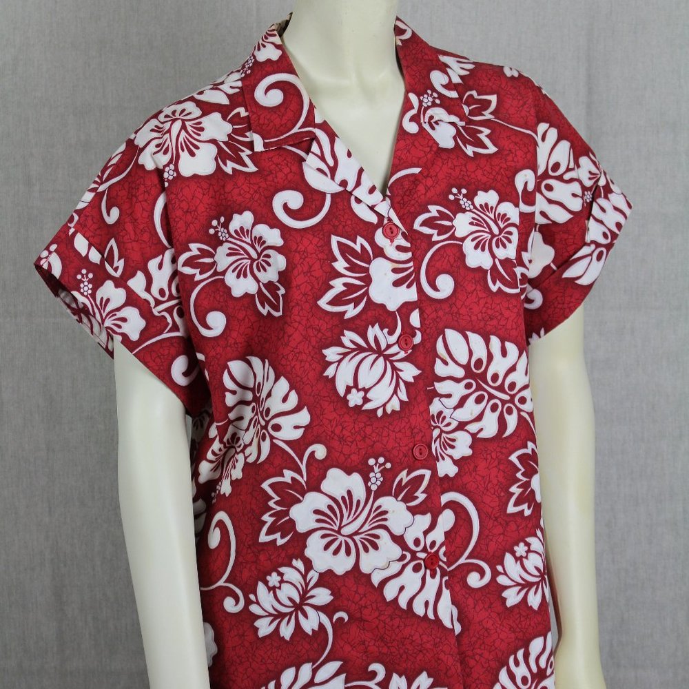 Red floral Hawaiian button up shirt (USED)